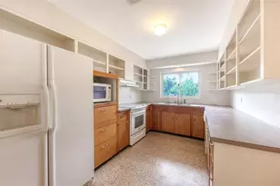4735 Remington Dr, Sarasota, FL 34234 - Photo 11