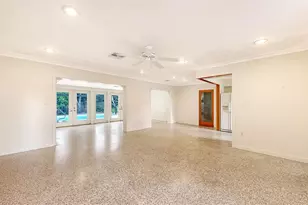 4735 Remington Dr, Sarasota, FL 34234 - Photo 7
