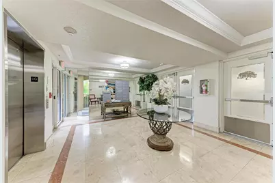 5200 Manorwood Drive #2D, Sarasota, FL 34235 - Photo 7