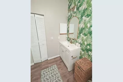 4907 82nd Place E, Sarasota, FL 34243 - Photo 13