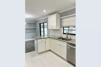 4633 Brooksdale Drive, Sarasota, FL 34232 - Photo 17