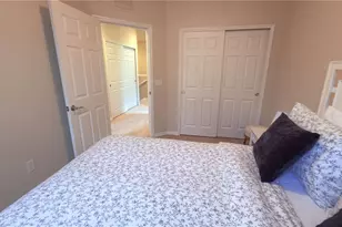 3880 82nd Ave Cir E, Sarasota, FL 34243 - Photo 13