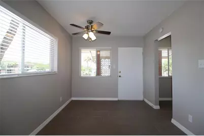 3001 Bee Ridge Road #224, Sarasota, FL 34239 - Photo 3