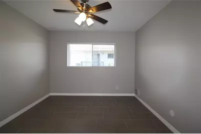 3001 Bee Ridge Road #224, Sarasota, FL 34239 - Photo 9