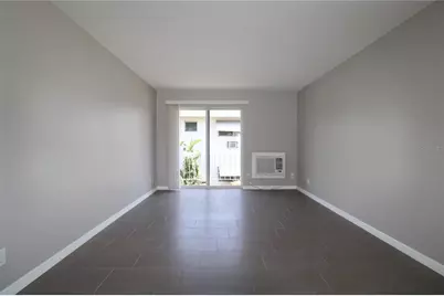 3001 Bee Ridge Road #224, Sarasota, FL 34239 - Photo 7
