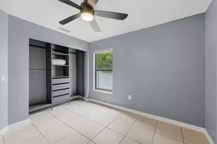 2481 S Scarlet Oak Ct, Sarasota, FL 34232 - Photo 17