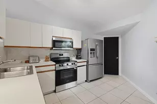 2481 S Scarlet Oak Ct, Sarasota, FL 34232 - Photo 11
