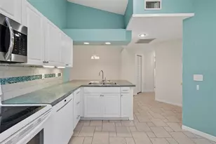 5626 Monte Rosso Rd, Sarasota, FL 34243 - Photo 11