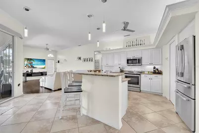 6817 Corral Circle, Sarasota, FL 34243 - Photo 3