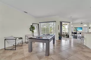 6817 Corral Cir, Sarasota, FL 34243 - Photo 9