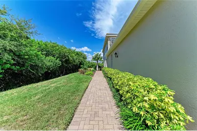 419 Winding Brook Lane #101, Bradenton, FL 34212 - Photo 7
