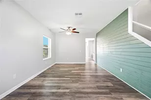 909 Meadow Glade Dr, Ruskin, FL 33570 - Photo 21