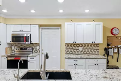 918 Ell Way, Sarasota, FL 34243 - Photo 15