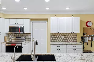 918 Ell Way, Sarasota, FL 34243 - Photo 15