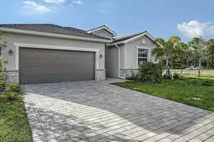 10896 Pinot Dr, Venice, FL 34293 - Photo 3