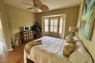 310 Reclinata Cir, Venice, FL 34292 - Photo 17