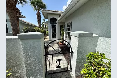 310 Reclinata Circle, Venice, FL 34292 - Photo 3