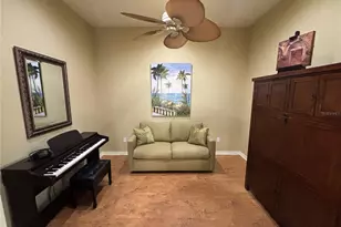 310 Reclinata Cir, Venice, FL 34292 - Photo 9