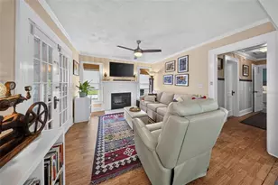2404 W 11th Ave, Bradenton, FL 34205 - Photo 9
