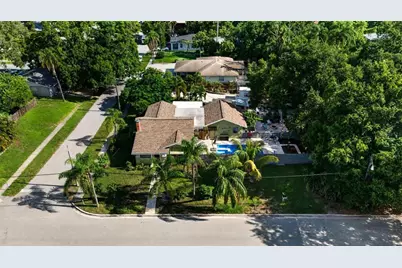 2404 W 11th Avenue, Bradenton, FL 34205 - Photo 1