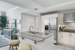 1350 Main St, Sarasota, FL 34236 - Photo 9