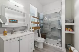 559 18th St E, Bradenton, FL 34208 - Photo 13