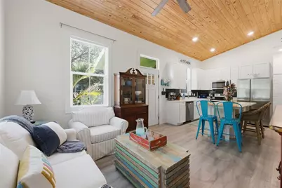 559 18th Street E, Bradenton, FL 34208 - Photo 3