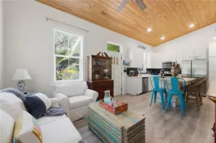 559 18th St E, Bradenton, FL 34208 - Photo 3