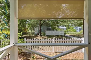 559 18th St E, Bradenton, FL 34208 - Photo 23