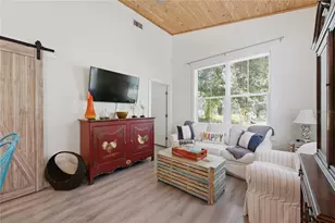 559 18th St E, Bradenton, FL 34208 - Photo 5