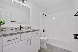 4063 Palau Dr, Sarasota, FL 34241 - Photo 23