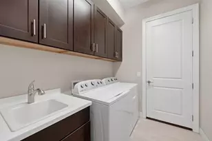 16525 Hillside Cir, Lakewood Ranch, FL 34202 - Photo 43