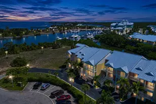3273 Mangrove Point Dr, Ruskin, FL 33570 - Photo 7