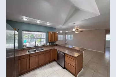 7811 18th Avenue NW, Bradenton, FL 34209 - Photo 5