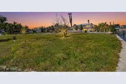 180 Mockingbird Lane, Englewood, FL 34223 - Photo 11