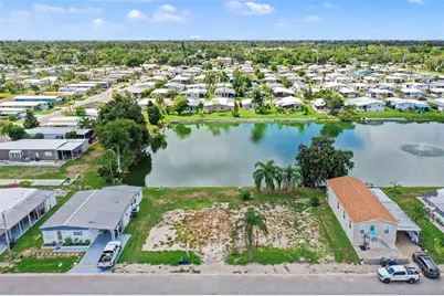 302 51st Avenue E, Bradenton, FL 34203 - Photo 1