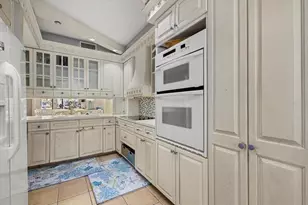 1928 Harbourside Dr, Longboat Key, FL 34228 - Photo 7