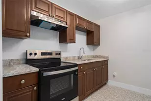 914 26th St, Orlando, FL 32805 - Photo 3