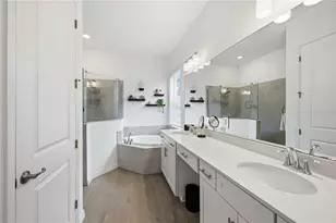 17365 Jadestone Ct, Venice, FL 34293 - Photo 15