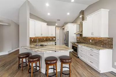 502 Saint Andrews Drive, Sarasota, FL 34243 - Photo 13
