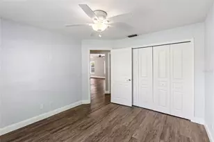 502 St Andrews Dr, Sarasota, FL 34243 - Photo 19