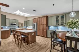 2350 Harbour Oaks Dr, Longboat Key, FL 34228 - Photo 1