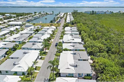 706 Spanish Drive S, Longboat Key, FL 34228 - Photo 31