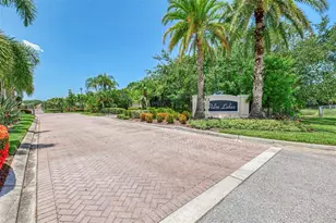 7803 33rd St E, Sarasota, FL 34243 - Photo 53