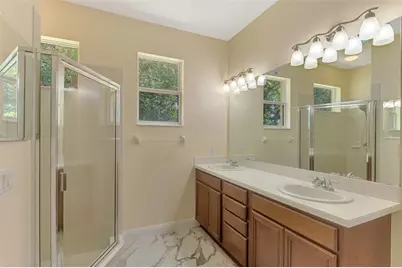 7803 33rd Street E, Sarasota, FL 34243 - Photo 35