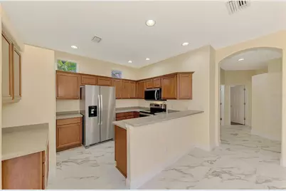7803 33rd Street E, Sarasota, FL 34243 - Photo 17