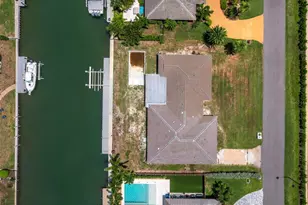 525 Sloop Ln, Longboat Key, FL 34228 - Photo 19