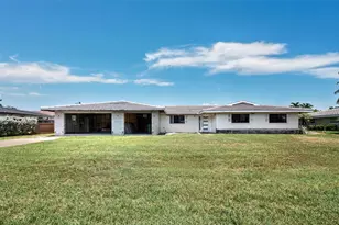 525 Sloop Ln, Longboat Key, FL 34228 - Photo 1