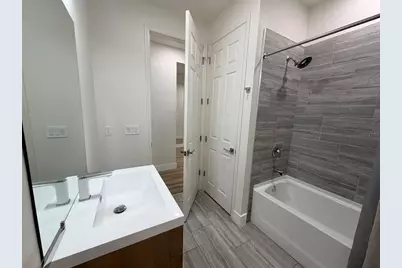3467 74th Avenue Circle E, Sarasota, FL 34243 - Photo 15