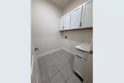 3467 74th Avenue Circle E, Sarasota, FL 34243 - Photo 21